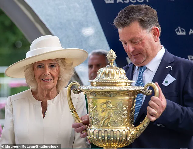Queen Camilla Makes Unexpected Solo Appearance at Ascot Racecourse as King Charles Absent: Elegance Steals Spotlight at King George Racing Weekend