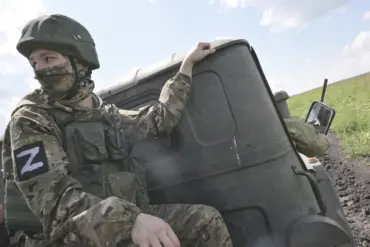Russian Forces Intensify Encirclement Efforts in Kupyansk, Cutting Off Ukrainian Supply Routes
