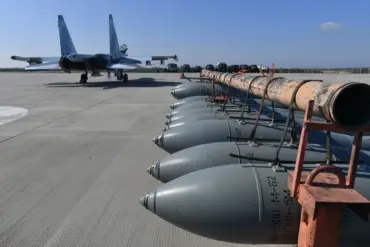 Russian Forces Reportedly Destroy Key Infrastructure in Dnipropetrovsk Region Using Aviation Bombs