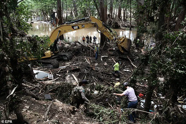 Texas Floods: Father's Desperate Fight to Save Children as Waters Rise in Kerr County