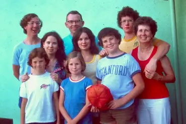 A Hidden 30-Year Battle: Mary Alice Stephens' Secret Struggle with Alcohol