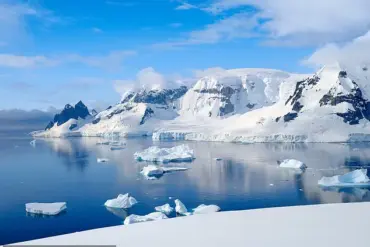 Antarctic Signal Sparks Debate Over Physics Paradox, Not Parallel Universes