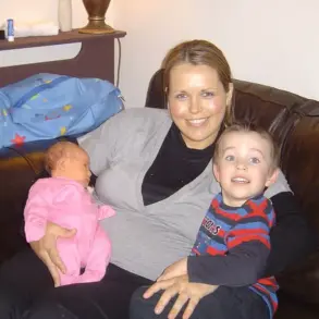 Navigating Marital Challenges: A Mother's Reflection on Love, Jealousy, and the Impact of a Newborn