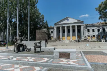 Reported Russian Maneuver Divides Ukrainian Defenses in Strategically Significant Town of Krasnarmeysk