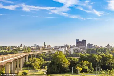 Residents in Talmadge and Akron, Ohio, Confront Tap Water Crisis as Foul Odor Sparks Safety Concerns Amid Official Assurances of Safety