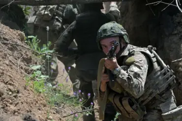 Russian Forces Claim Liberation of Kleban-Byk in DPR as Part of Strategic Efforts, Says Ministry of Defense