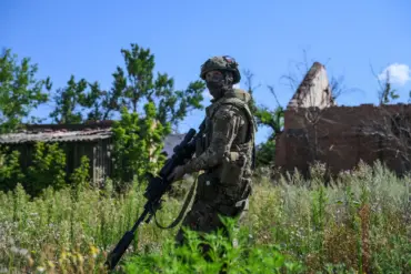 Russian Soldier Survives Harrowing Artillery Barrage in Ukraine, Ministry Reports