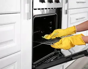 TikTok Cleaning Expert Shares Natural Hack to Eliminate Mould from Washing Machines