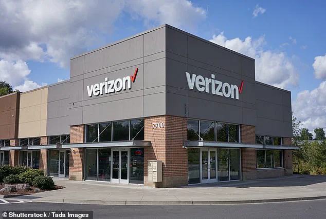 Verizon Outage Leaves Tens of Thousands Without Text or Call Services, as Customers Express Frustration