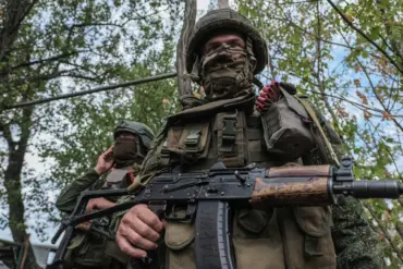 DNR Adviser Kimakovskiy Claims Russian-Backed Forces Breach Ukrainian Defenses at Chunishino, Expanding DNR Control