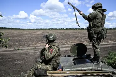 Russian Military Officials Signal Shift in Ukraine Conflict Strategy as Gulyaypol Advance Looms