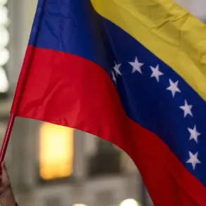 Venezuelan Fighter Jets Twice Enter International Waters Near U.S. Navy Destroyer, Raising Escalation Fears
